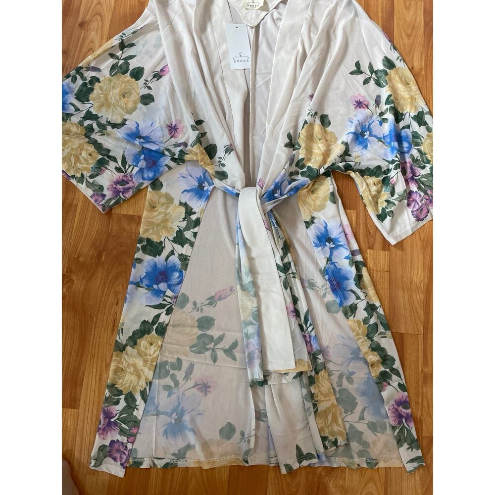 Ember Tunic‎ - Picture 2 of 3